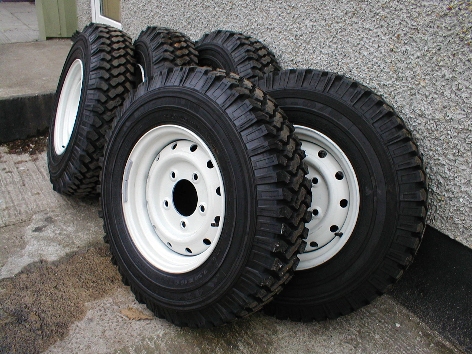 49 Land Rover Tyres 1 49 Land Rover Tyres 1