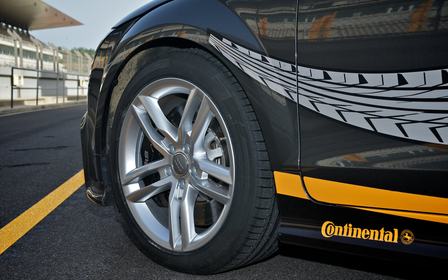 17.1 Tyre Shopper Continental Sport Contact 5 205 50 17 17.1 Tyre Shopper Continental Sport Contact 5 205 50 17